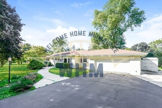 4515 Coral Dr in Brookfield, WI - Building Photo - Building Photo