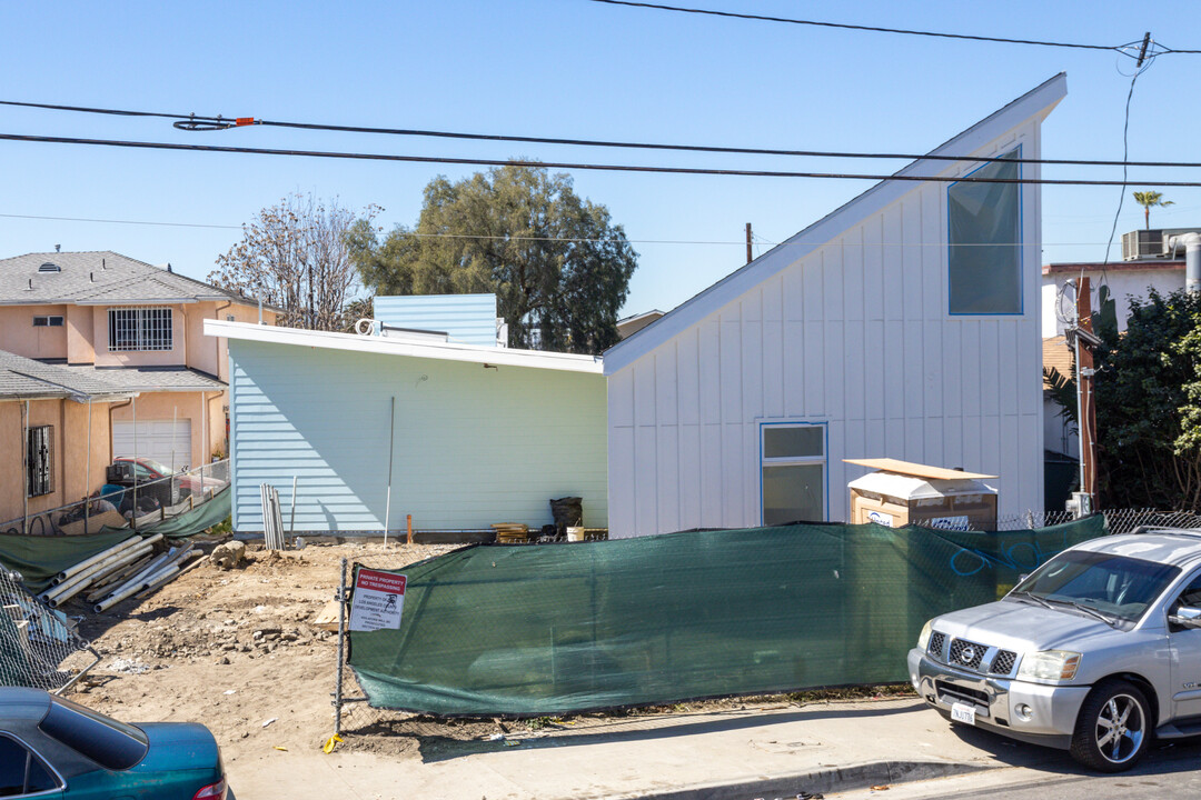 11909 Willowbrook Ave in Los Angeles, CA - Building Photo