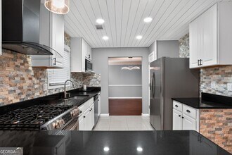 1234 Carriage Trace Cir in Stone Mountain, GA - Building Photo - Building Photo