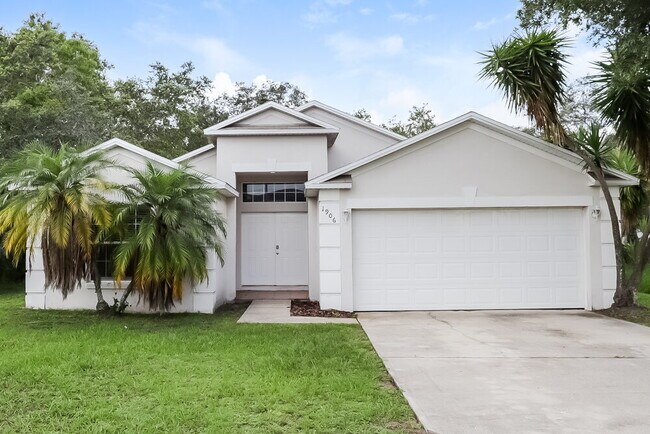 property at 1906 Lakeview Way