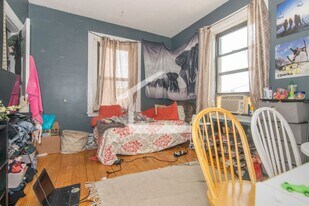 18 Glenville Ave in Boston, MA - Building Photo