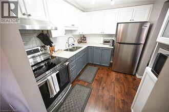 59 Edgemere Dr in Cambridge, ON - Building Photo - Building Photo