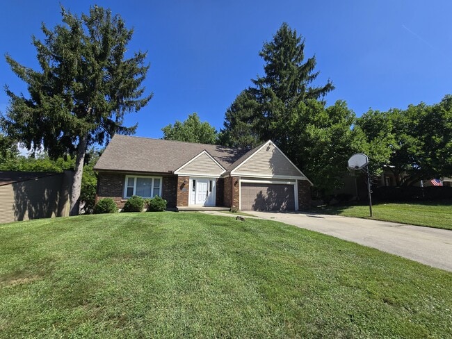 property at 1276 N Howell Dr