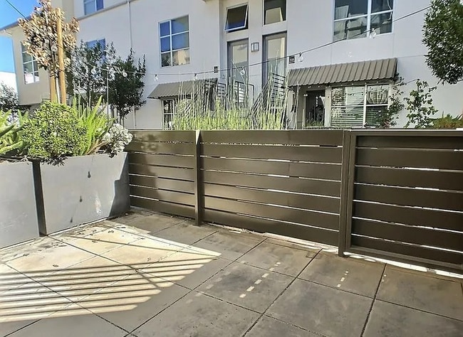 1 E Julian St, Unit UNIT 217 in San Jose, CA - Building Photo - Building Photo