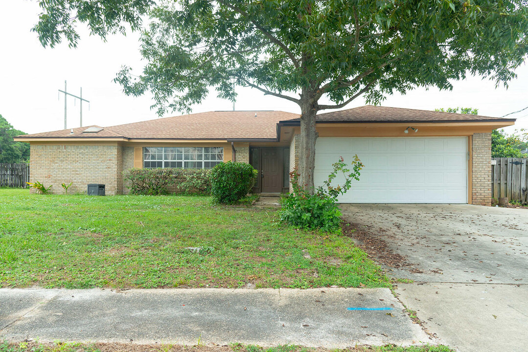 103 Tanglewood Ct in Fort Walton Beach, FL - Foto de edificio