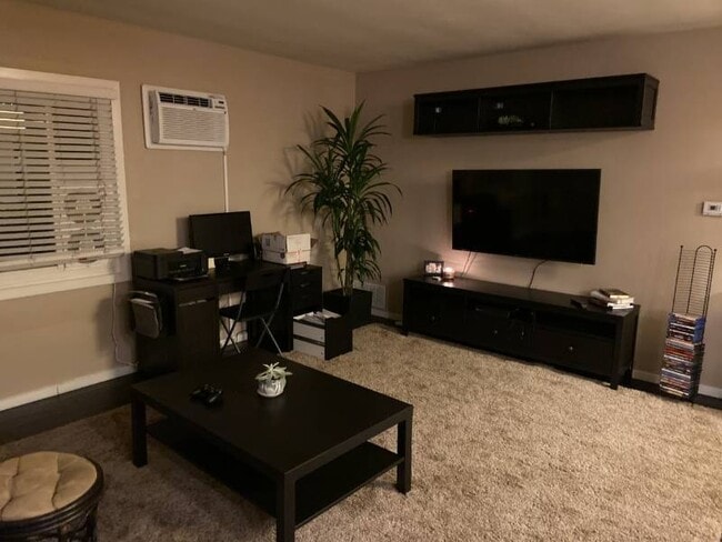 6 3rd Pl, Unit 6 in Long Beach, CA - Building Photo - Building Photo