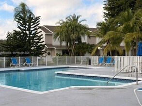 6755 NW 175th Ln in Hialeah, FL - Building Photo - Building Photo