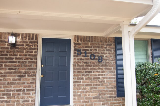 5108 Twin Oaks St in Orange, TX - Building Photo - Building Photo