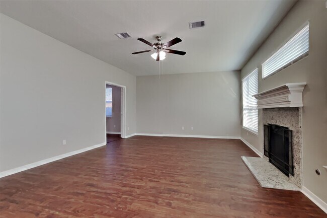 3242 Enchanted Hollow Ln