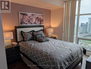 10 Navy Wharf Ct in Toronto, ON - Building Photo - Building Photo