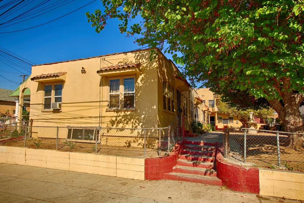 1842 Workman St in Los Angeles, CA - Foto de edificio