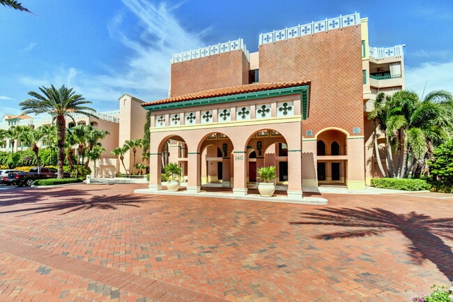 140 SE 5th Ave in Boca Raton, FL - Building Photo - Building Photo