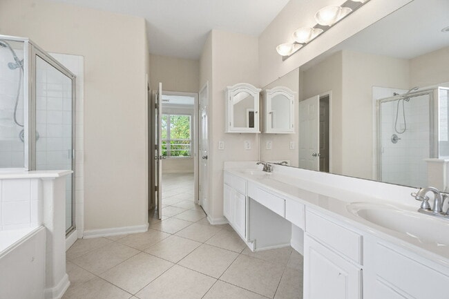 2606 Midnight Star Cir in Friendswood, TX - Building Photo - Building Photo