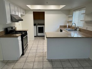 201 Laurel Ave in Brea, CA - Building Photo - Building Photo