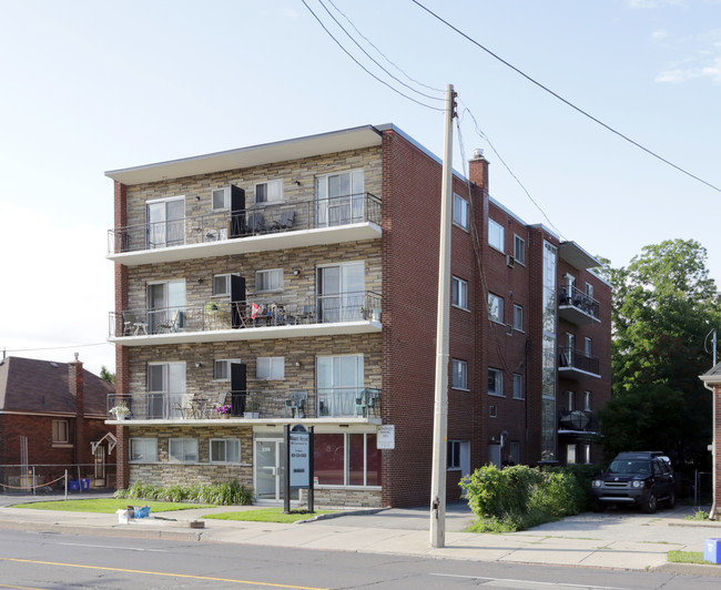 Mount Royal in Hamilton, ON - Building Photo - Primary Photo