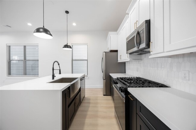 property at 2528 Live Oak St