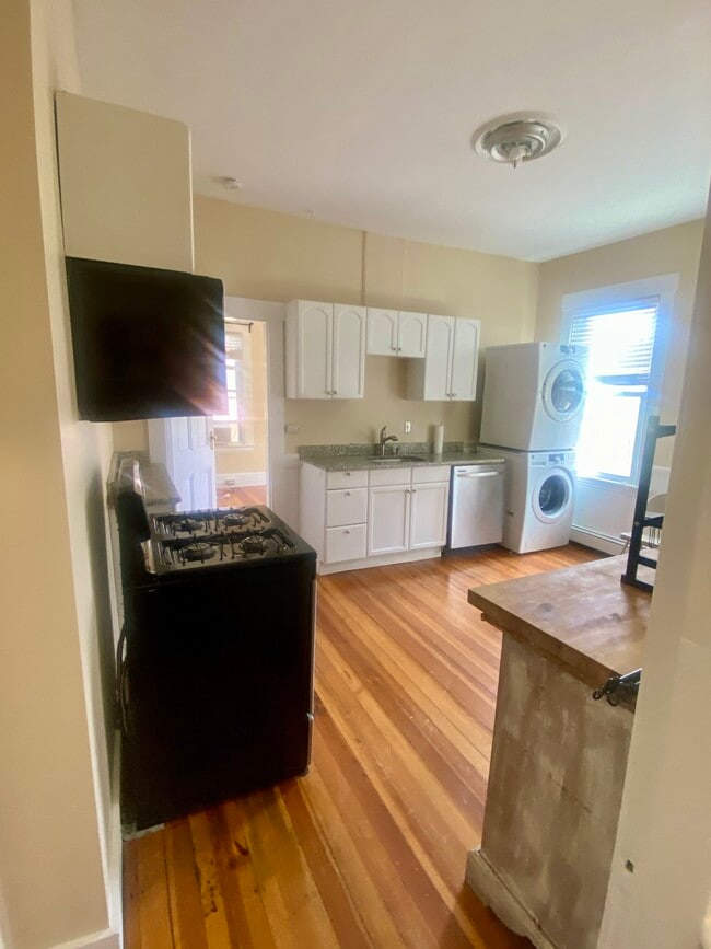 133 Otis St, Unit 2
