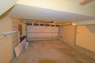 183 Cascade Dr in Indian Head Park, IL - Building Photo - Building Photo