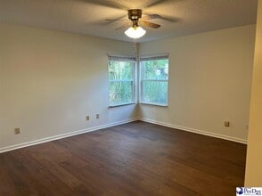 701 Coventry Ln in Florence, SC - Foto de edificio - Building Photo