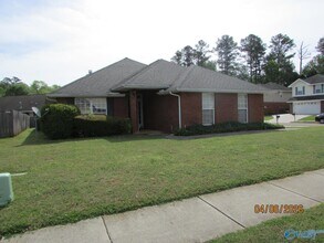 226 Shadow Ct SW in Huntsville, AL - Building Photo - Building Photo