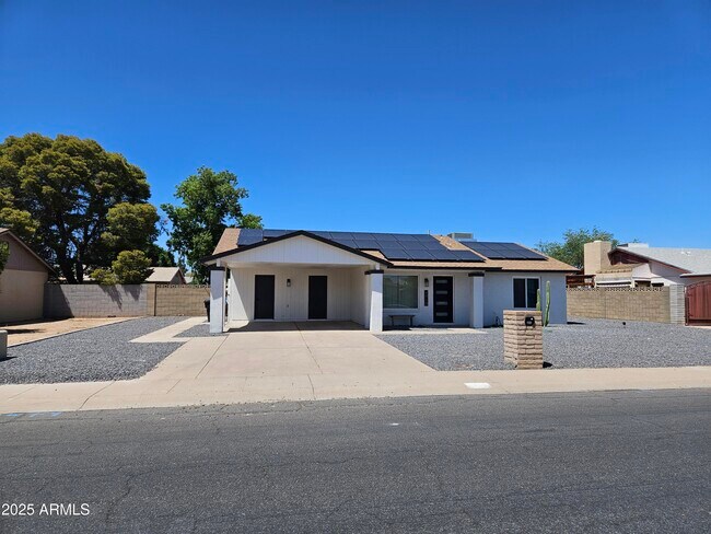 property at 4910 W Corrine Dr