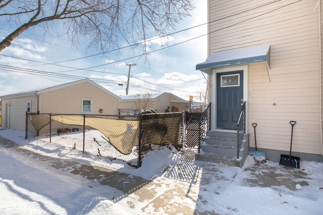 4055 Prairie Ave in Schiller Park, IL - Building Photo - Building Photo