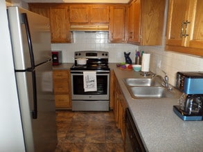 Liberty Court Apartments in Liberty, MO - Foto de edificio - Building Photo