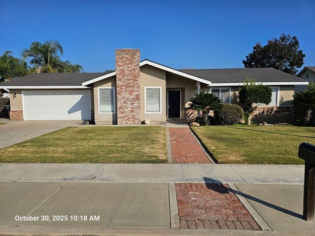 property at 1326 E Chapman Ave