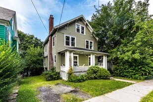 104 Buckingham Ave in Syracuse, NY - Building Photo