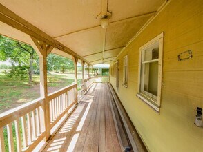 625 Waugh Way in Bastrop, TX - Building Photo - Building Photo