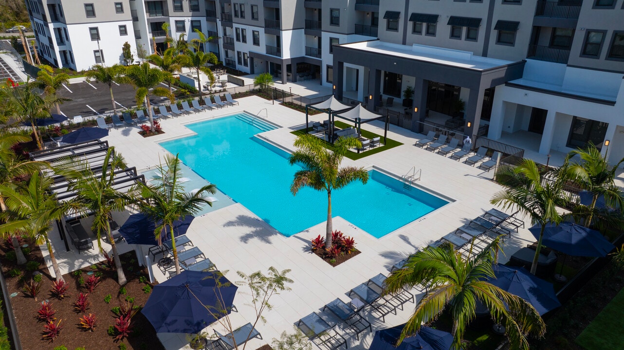 The Alary in Ft. Myers, FL - Building Photo