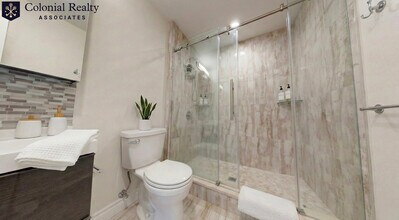 1616 Beacon St, Unit 3 in Brookline, MA - Foto de edificio - Building Photo