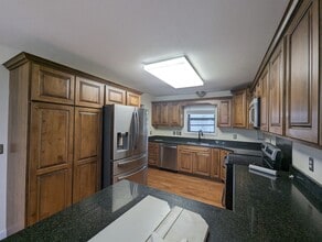 180 Pool Dr in Batesville, AR - Building Photo - Building Photo