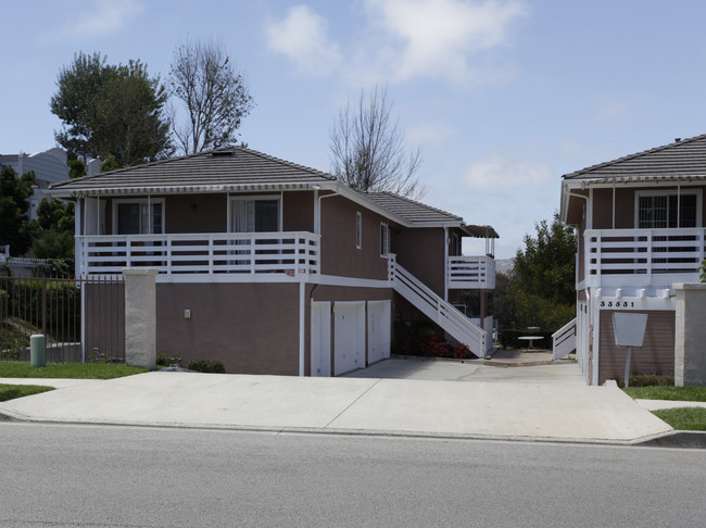 33531 Blue Lantern St in Dana Point, CA - Foto de edificio - Building Photo