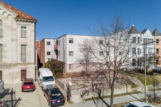 Fairmont Square Apartments in Washington, DC - Building Photo - Building Photo