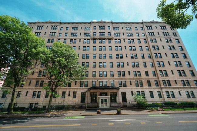 Arlington Apartments in Pittsburgh, PA - Building Photo - Building Photo