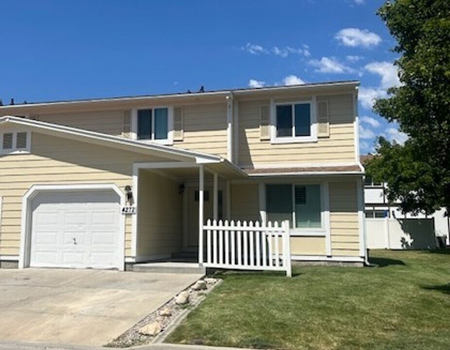 4272 Taryton Ct, Unit 4272 S in Taylorsville, UT - Building Photo