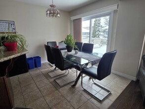 1132 Crossfield Ave in Kingston, ON - Building Photo - Building Photo