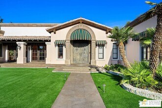 32 Clancy Lane Estates in Rancho Mirage, CA - Foto de edificio - Building Photo