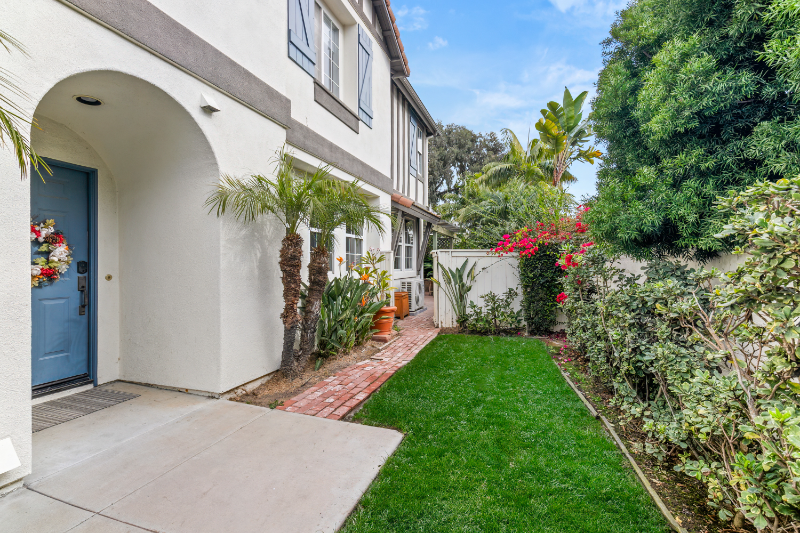 621 Sweet Pea Pl in Encinitas, CA - Foto de edificio