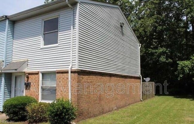 1556 Darren Cir in Portsmouth, VA - Building Photo - Building Photo
