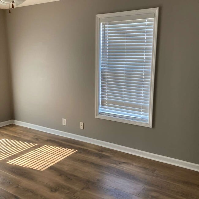 10431 Bell Station Rd in Oak Grove, KY - Building Photo - Building Photo