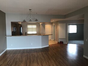 200 Pacific Coast Hwy, Unit 420 in Huntington Beach, CA - Building Photo - Building Photo