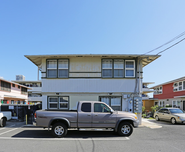 731 Menehune Ln in Honolulu, HI - Foto de edificio - Building Photo