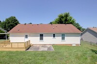 1783 Forrestdale Dr in Clarksville, TN - Foto de edificio - Building Photo