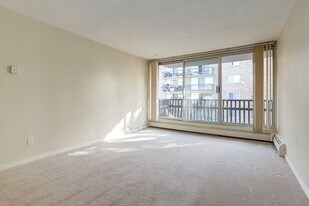 Chinook Gardens in Calgary, AB - Building Photo