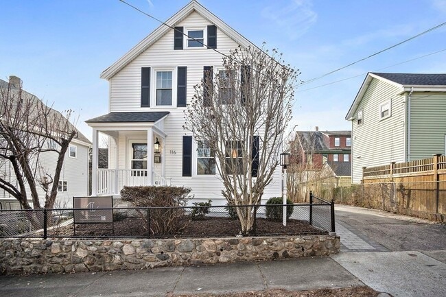 116 Pearl St, Unit 1