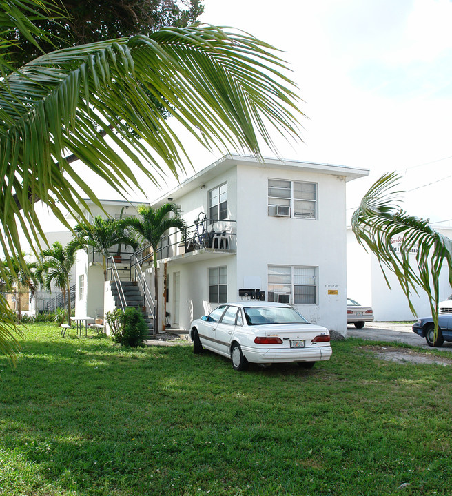 41 NE 1st Ave in Dania Beach, FL - Building Photo