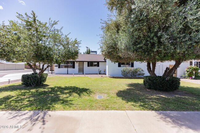 1305 W Romo Jones St in Tempe, AZ - Building Photo - Building Photo