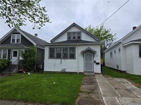 162 Bickford Ave in Buffalo, NY - Building Photo